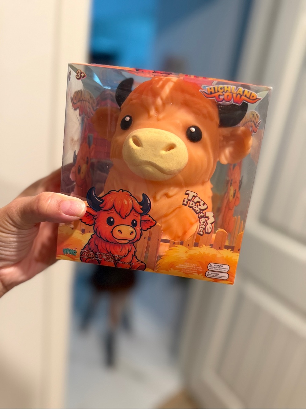 Viral Highland Cow squishy NIB jumbo